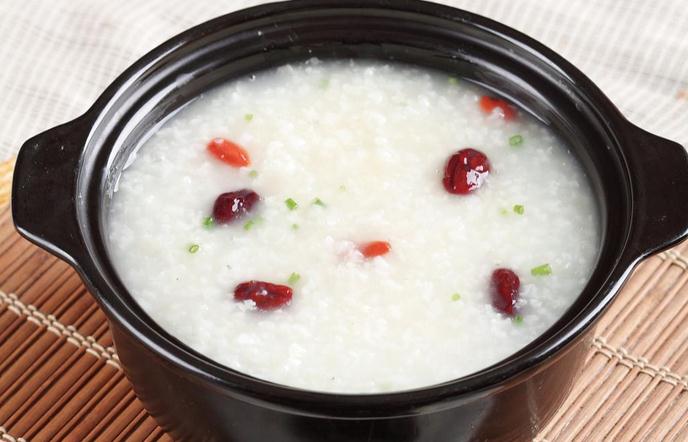 【強氏喜阿婆粥餅店】強氏喜阿婆粥餅店加盟怎么樣？加盟優勢及條件介紹