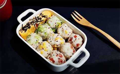 小本生意做什么好?加盟鄉村基快餐本小利厚