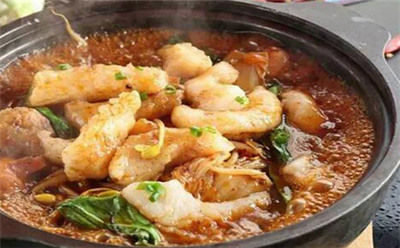 愛椒啵啵魚,酸菜魚快餐加盟生而精致聚享美味財富